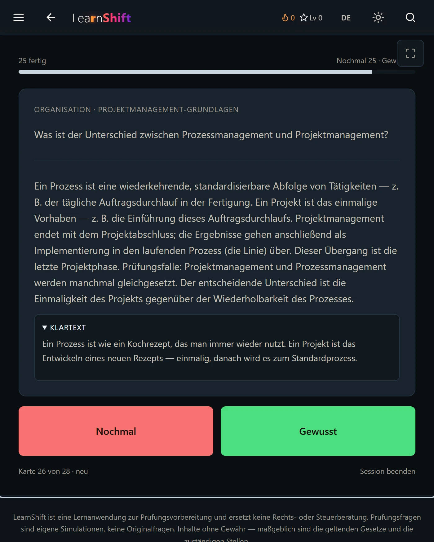 LearnShift Karteikarten auf dem Smartphone. Eine aufgedeckte Karte mit Frage und Antwort, darunter die Bewertungsknöpfe für die nächste Wiedervorlage.